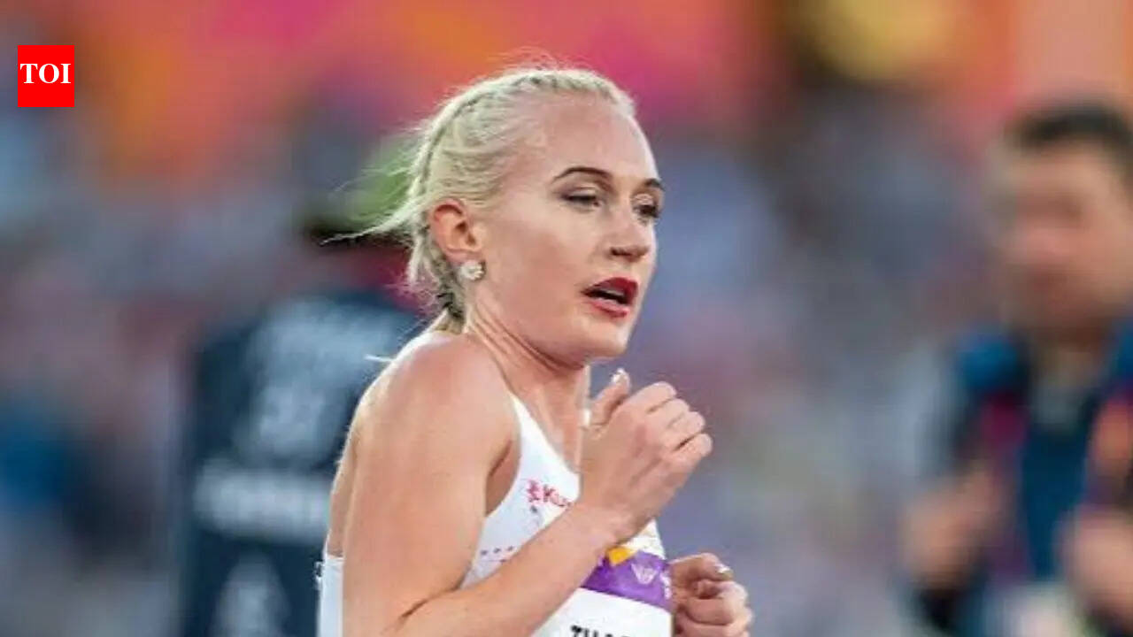 Pregnant Calli Hauger Thackery finishes Boston Marathon through pain as US runner shares powerful moment