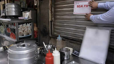 12 fall ill after eating momo in East Delhi, shop sealed
