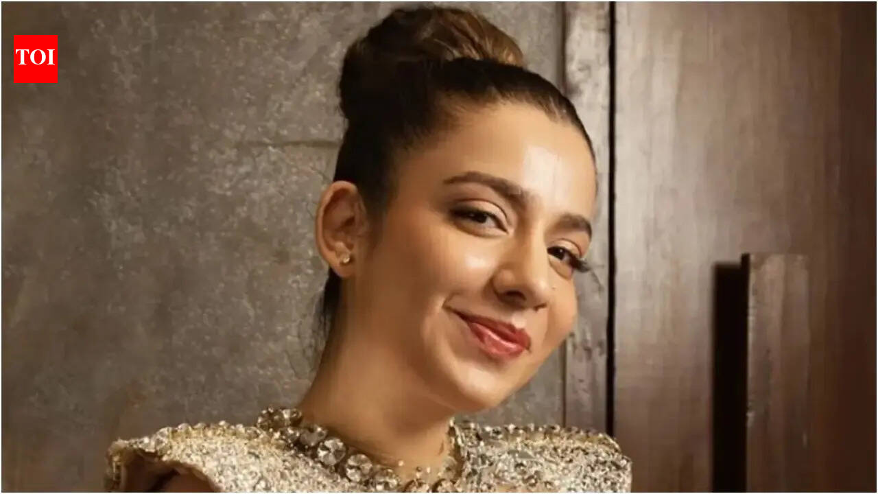 Jasmine Sandlas recalls her father’s fall from top job in India to struggling in the US: ‘He was a law school valedictorian’ | Hindi Movie News - The Times of India