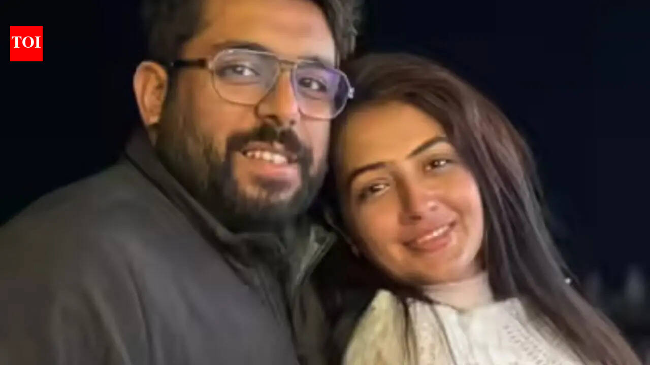 Bigg Boss fame Chandrika Dixit aka Vada Pav Girl gets back with husband amid extramarital affair claims