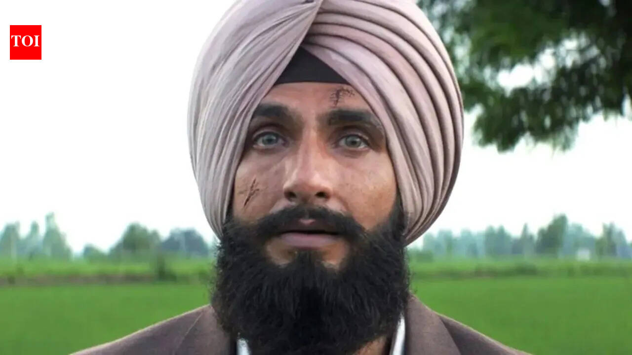 'Dhurandhar 2' box office collection day 35 [LIVE]: Ranveer Singh film needs Rs. 114 crore to beat 'Pushpa 2's collection