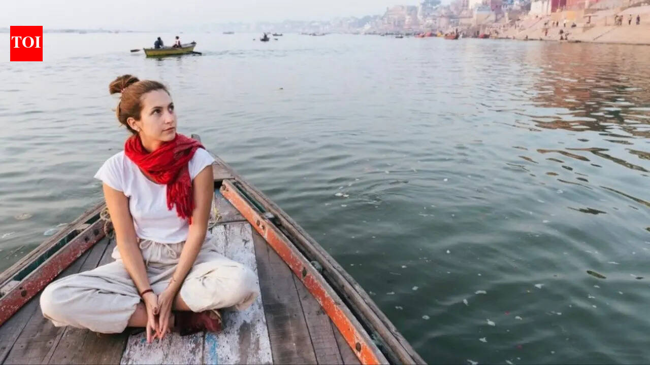 Spiritual benefits of taking a holy dip in Ganga river