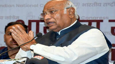 EC issues notice to Congress chief Mallikarjun Kharge over 'terrorist' remark on PM Modi