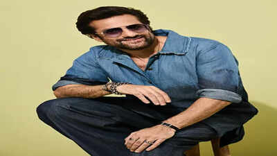 Fardeen Khan cherishes father-daughter dance with his princess: 'This one's mine to keep forever'