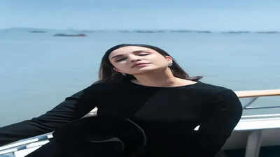 Parineeti Chopra believes in being kind to yourself: 'Stop stressing over little things'