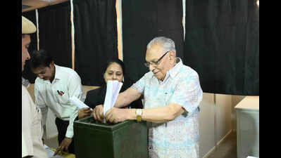 Bar Council polls hit by chaos, voting canceled at four Raj centers