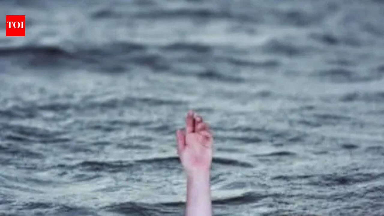 Two drown in Saran tragedy