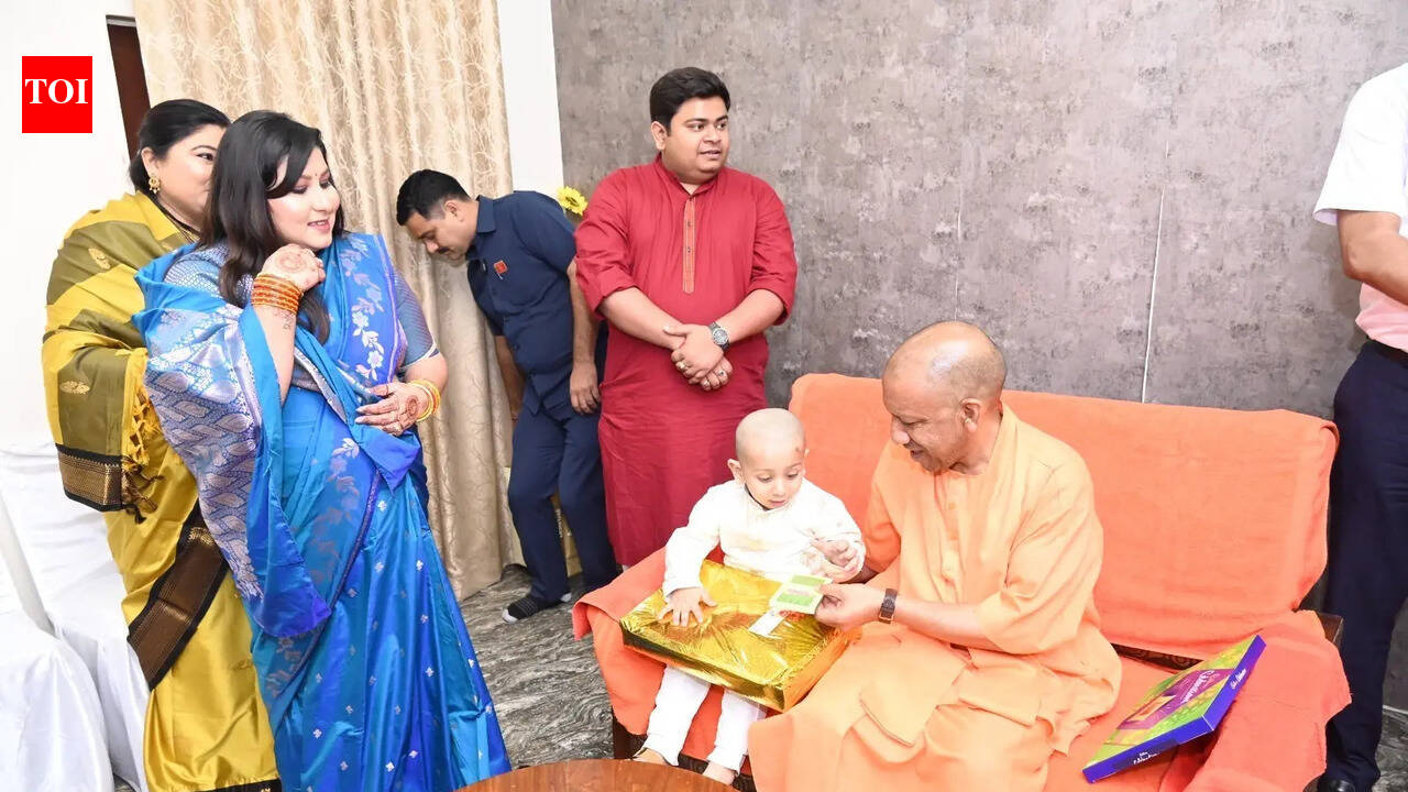CM attends Mundan ceremony at OSD’s house