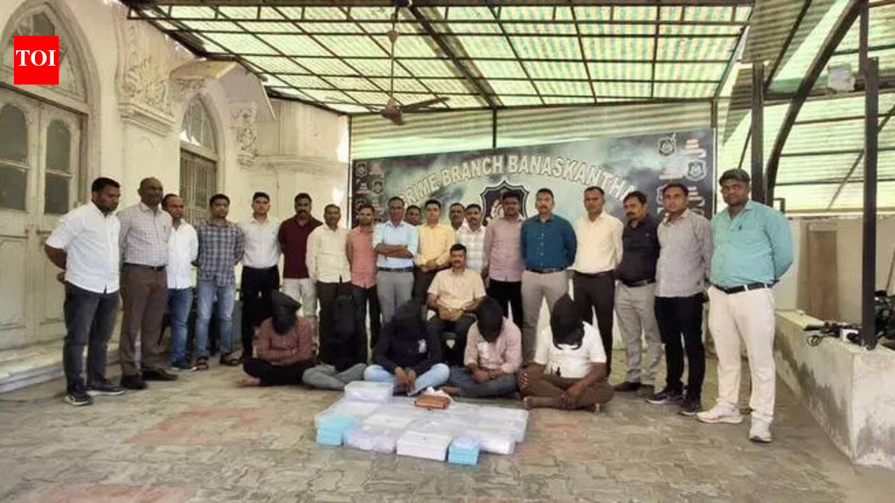 Employee who quit 15 days ago plots Rs 30L silver loot