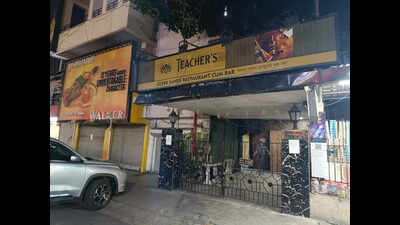 Bars start shutting down after poll panel liquor ban