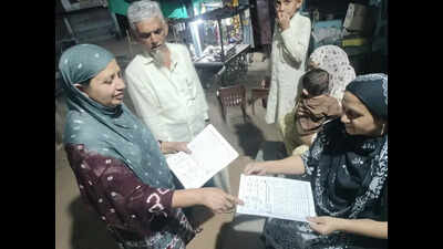 Couples team up on poll pitch in Godhra civic battle