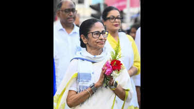 ‘Bodol noy, bodla chai’: Didi flips 2011 slogan, calls for ‘ballot revenge’
