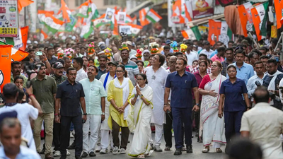 ‘Bodol noy, bodla chai’: Didi flips 2011 election slogan | India News – The Times of India