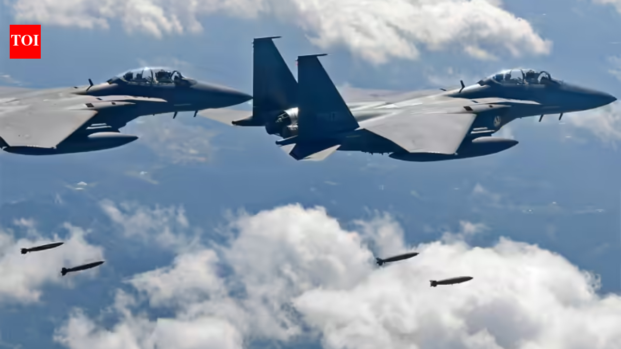 Mid-air selfie stunt: S Korea pilot fined $59K for 2021 fighter jet collision