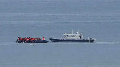 UK signs £650m deal with France to stop illegal migrants crossing English Channel in small boats