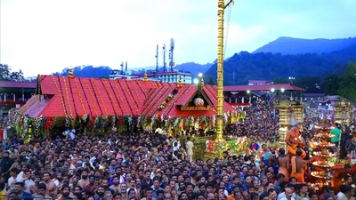 Women entry in Sabarimala: Supreme Court says it won’t rely on ‘WhatsApp University’ in religious freedom cases