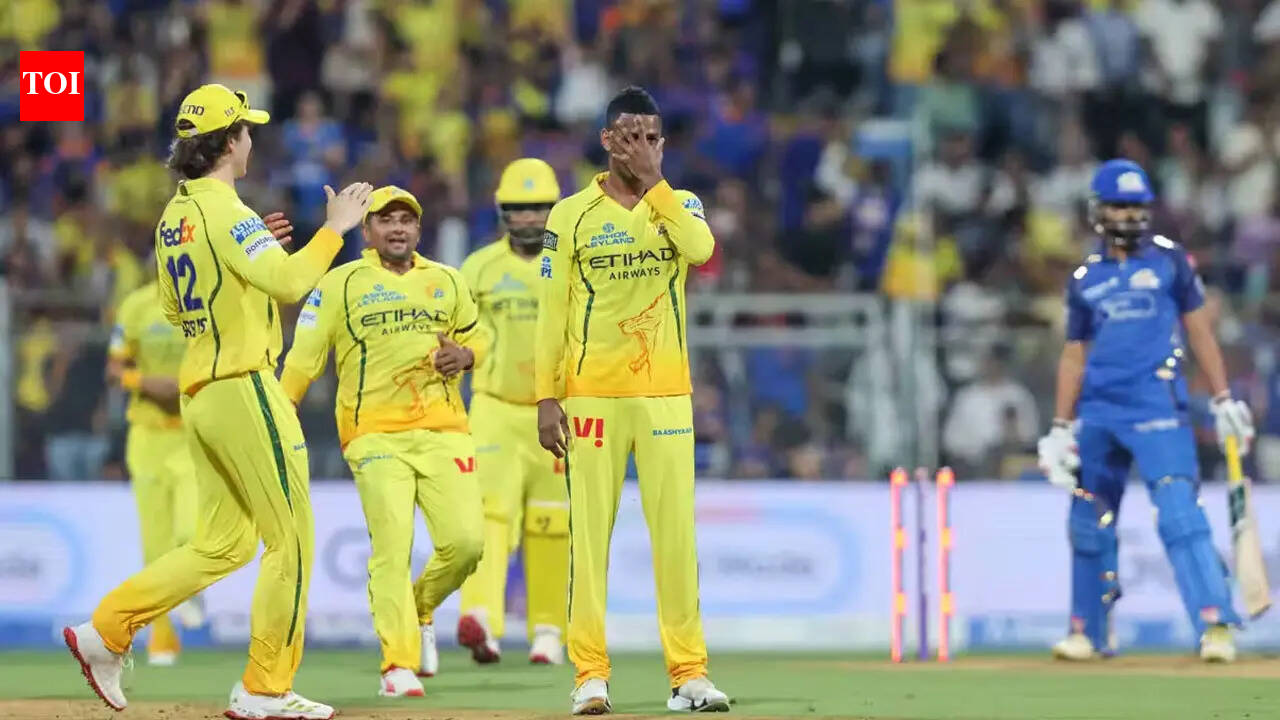IPL: Chennai Super Kings crush Mumbai Indians by 103 runs