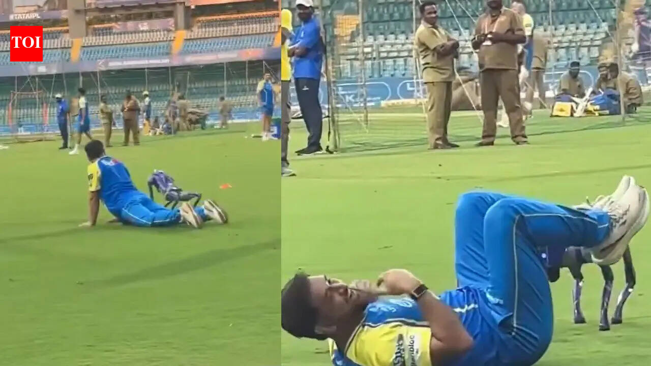 Dhoni plays with 'Champak', return buzz grows ahead of CSK vs MI clash