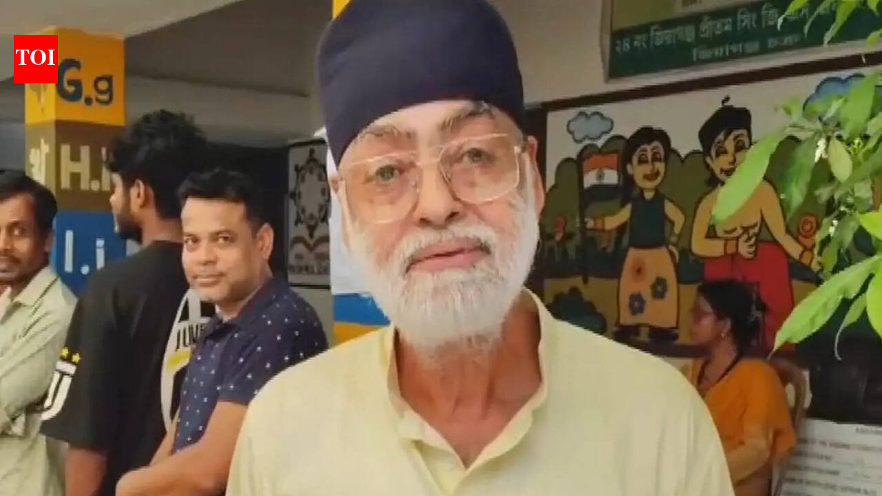 West Bengal Polls: Arijit Singh's father casts vote in Murshidabad, says "voting going smoothly"
