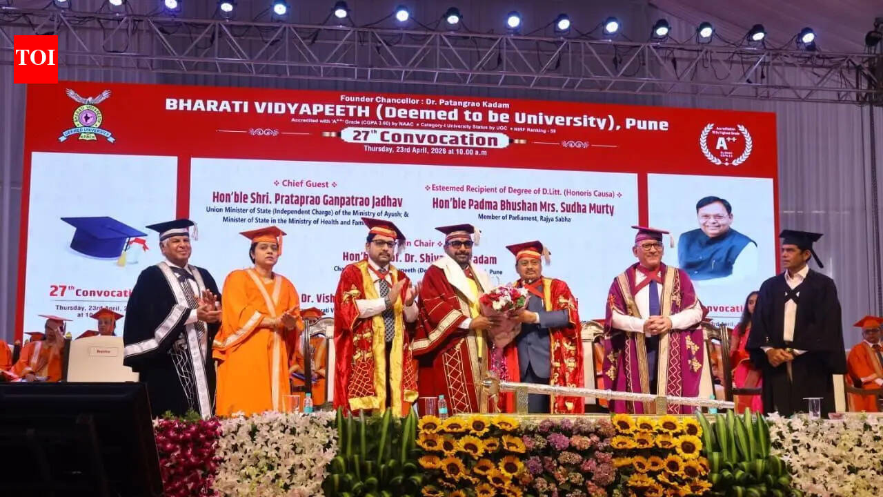 Minister lauds transformation of medical edu, Sudha Murty inspires graduates at Bharati Vidyapeeth convocation