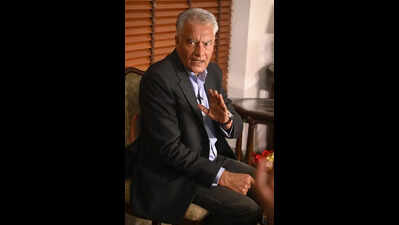 Jakhar targets AAP govt over power cuts