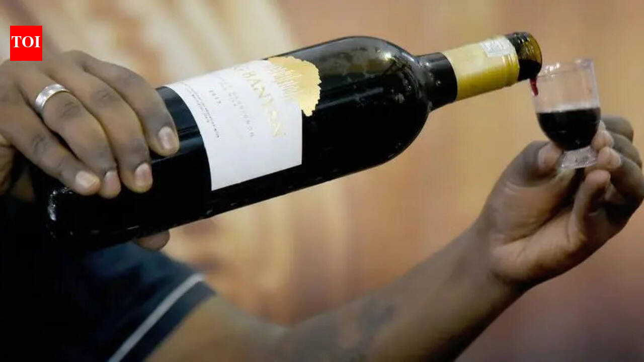 Karnataka committee bats for online sale of liquor as part of excise reforms | Bengaluru News - The Times of India