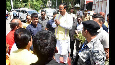  Dy CM