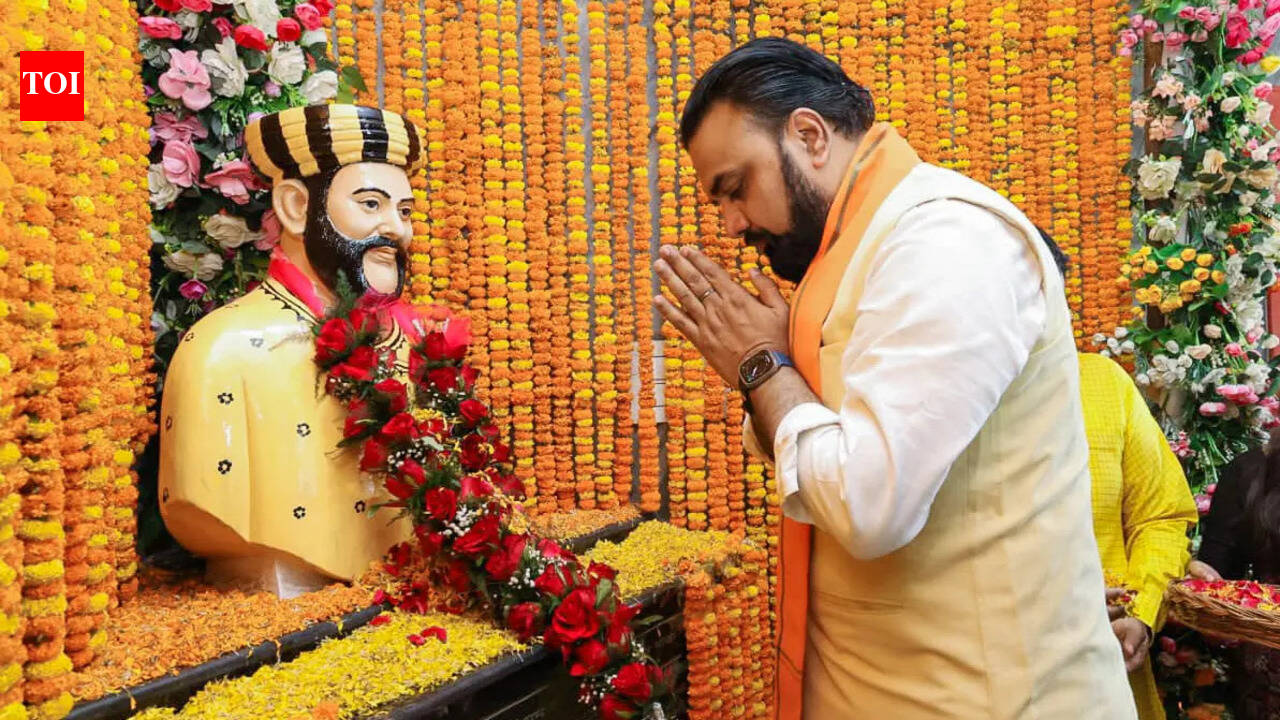 Governor, CM pay tributes to Veer Kunwar Singh