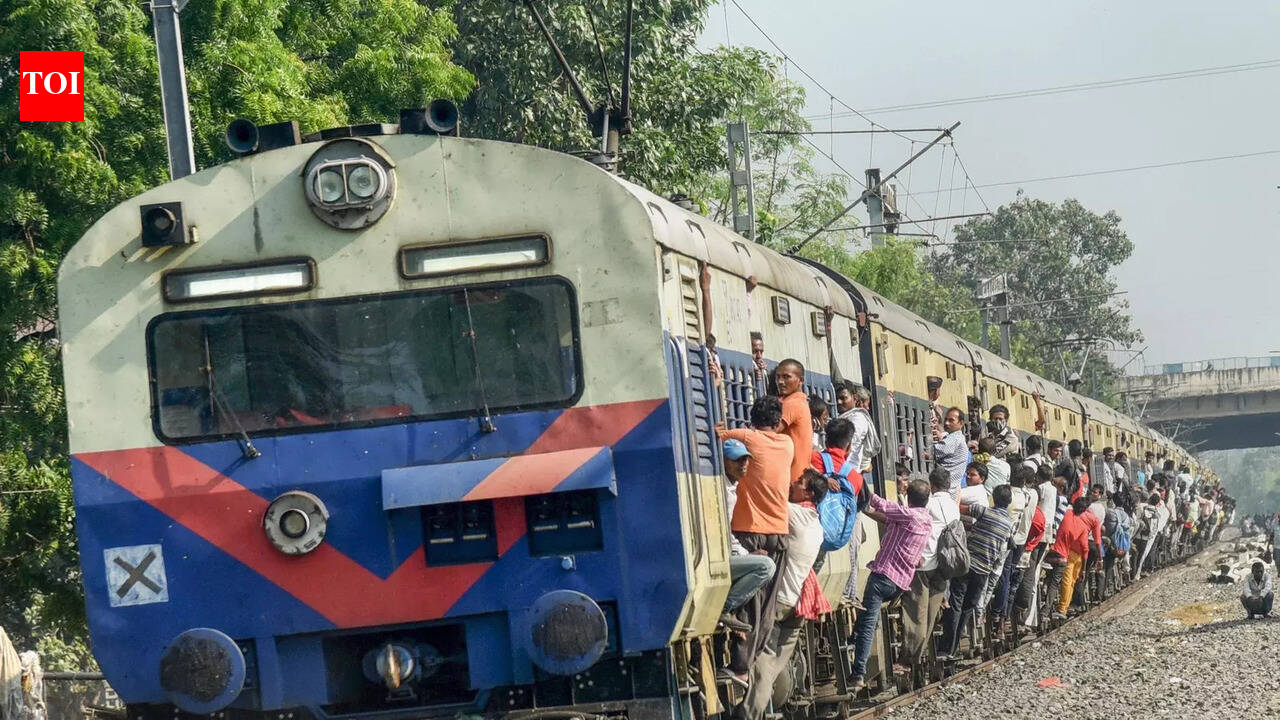 Non-interlocking work at Neura hits train services on Patna–DDU route
