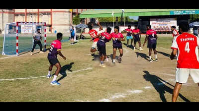 University of Rajasthan, UEM, Jaipur, Saurashtra University, Periyar Univ enter quarter-finals at All India Inter-University Handball Men tournament
