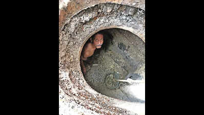 Despite SC ban, 546 sanitary workers enter manholes for de-choking