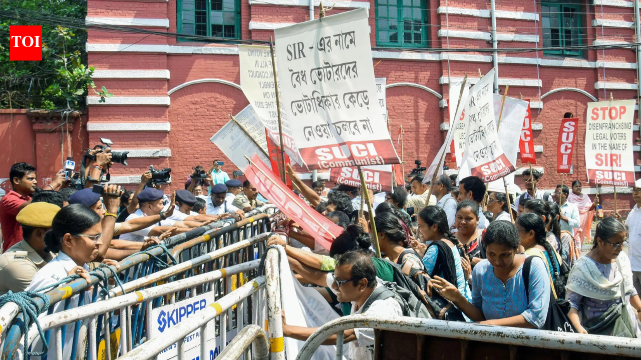 Knocked out by SIR, many get midnight knocks from police