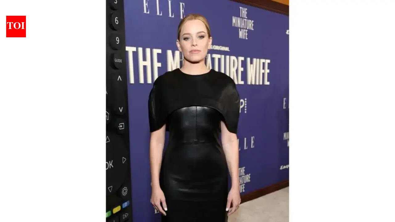 'The Miniature Wife' star Elizabeth Banks says she was told she 