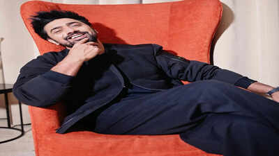 Dev and Dadagiri? It may just happen
