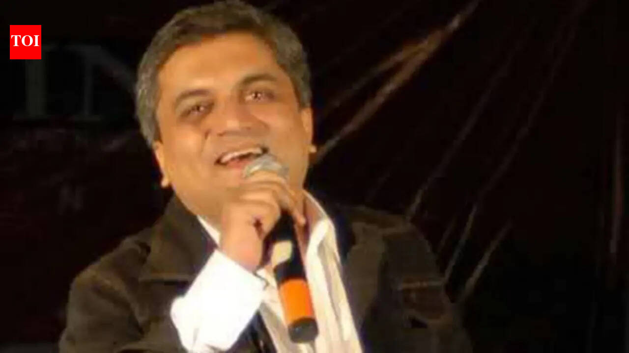 Swanand Kirkire on Sooraj Barjatya's ‘Yeh Prem Mol Liya’: 'Strong need to bring back that culture of collective viewing' | - The Times of India