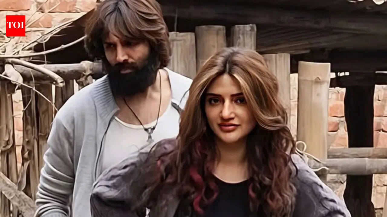 Anurag Basu shares update on Kartik Aaryan and Sreeleela's film, will release in 2026: ' The shoot is progressing well'