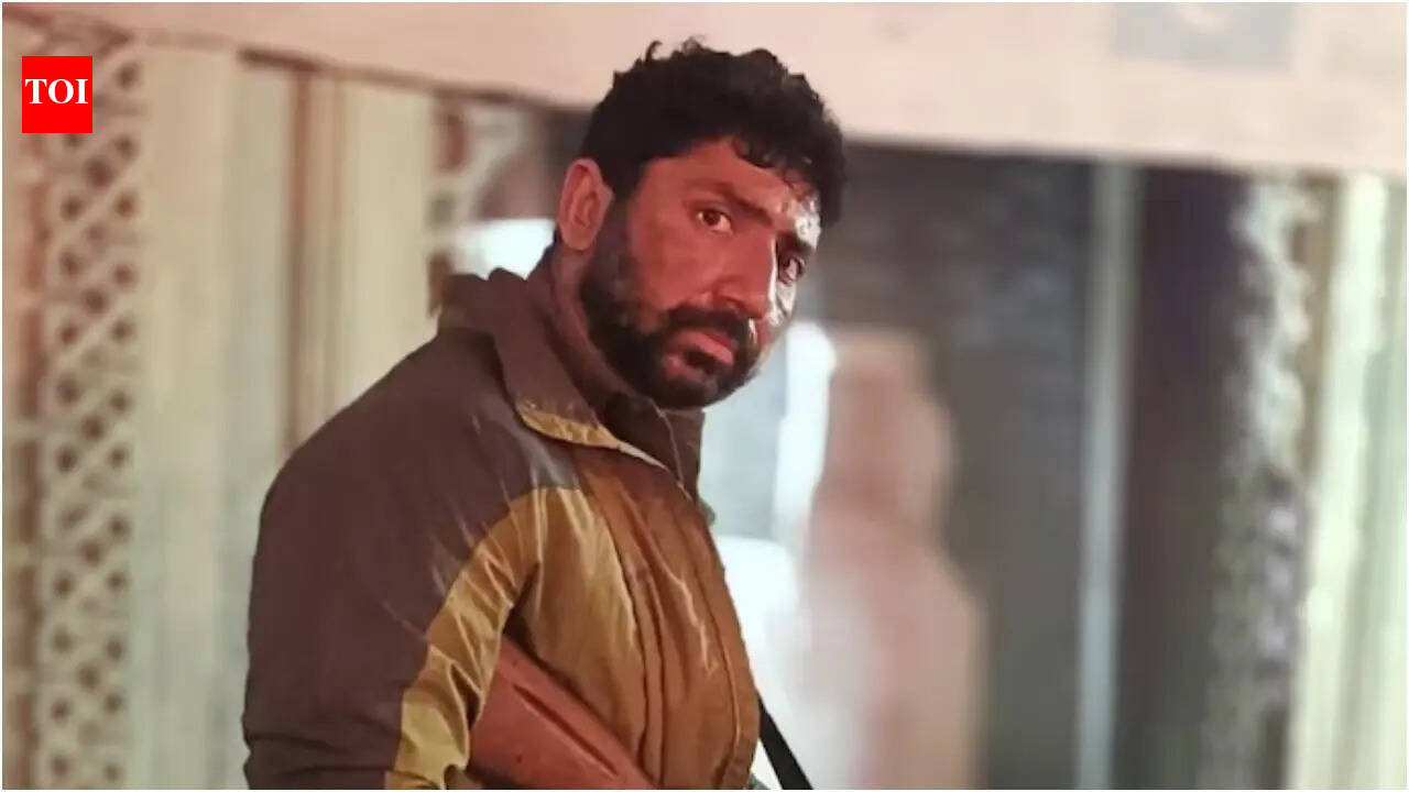 'Dhurandhar 2' star Mustafa Ahmed fields fan questions after Hamza’s exit: 'Can take over Pakistan, actually run it better'