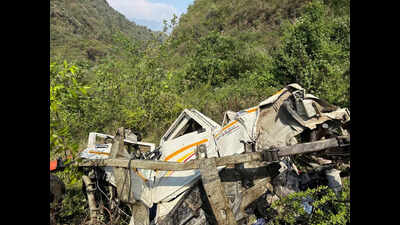 11 killed, 2 injured in 2 road accidents in Uttarakhand within 24 hours