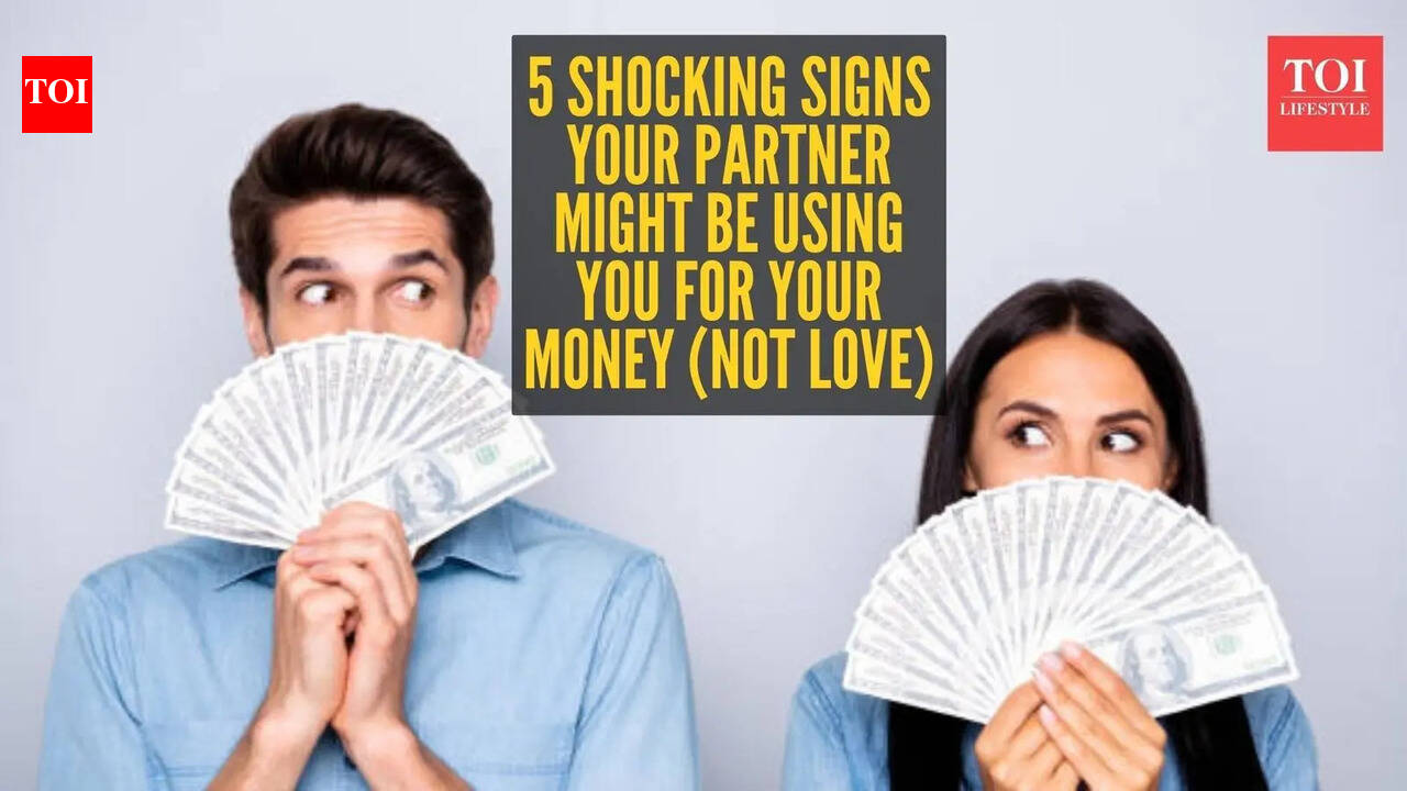 5 signs your lover doesn't love you and is only after your money
