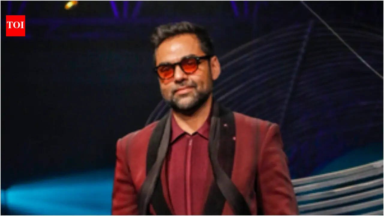 Abhay Deol reveals how he improvised a dialogue-free scene in Anurag Kashyap’s ‘Dev.D’: 'Came over to me and then hugged me'