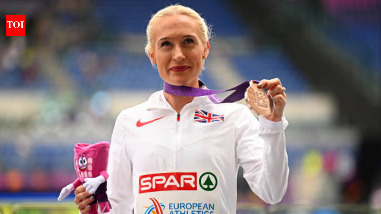 Who is Calli Hauger-Thackery? British runner who ran Boston Marathon while 22 weeks pregnant inspires sporting world