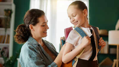 What do American children carry in their school bags? How it is different from India