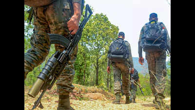 Woman Maoist carrying ₹1 lakh bounty surrenders in Mohla-Manpur