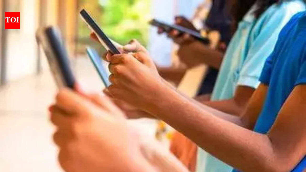 In 3 years, mobile ban in schools globally have doubled: Report