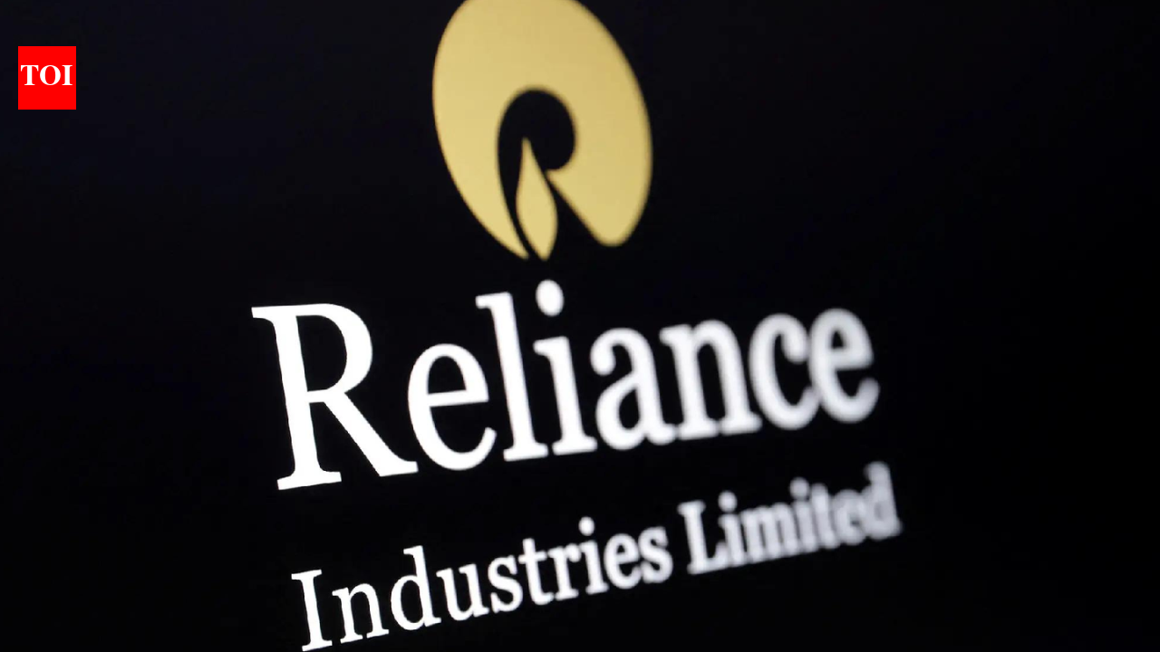 Reliance Industries Q4 results: Net profit falls 12.5%; Jio PAT rises 13%