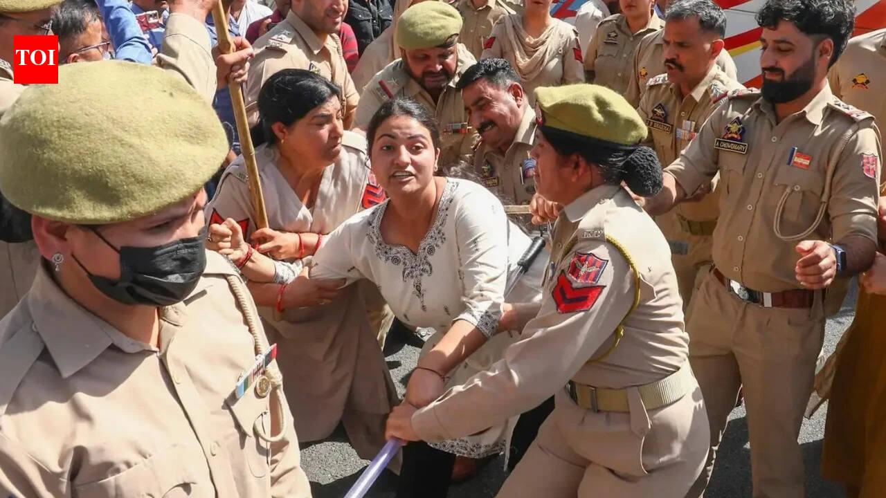 Six detained under PSA in Kashmir for ‘inciting’ students protest