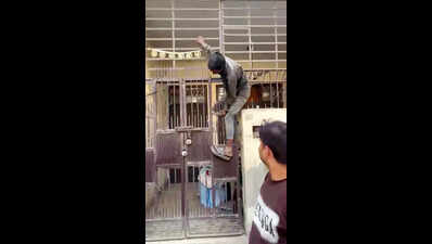 Break-in hits a bar: Teen gets caught in grille