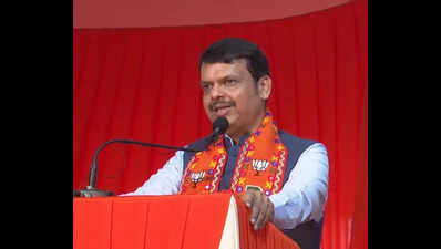 Maha auto, taxi drivers to be trained in Marathi: Fadnavis