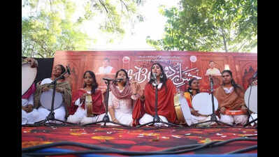 Forgotten verses find a night to be heard as Char Bait returns to Golghar tonight
