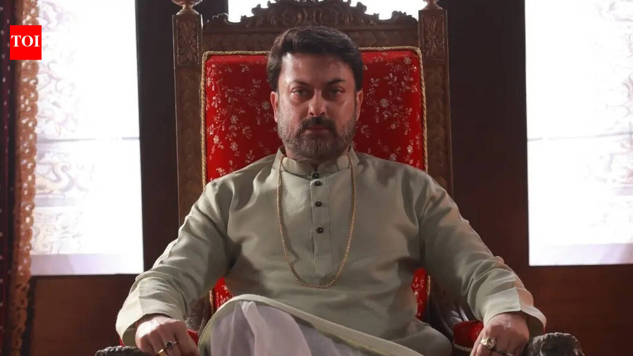 What’s in a name? Shahebb’s extra ‘B’ sparks buzz around Phool Pishi O Edward